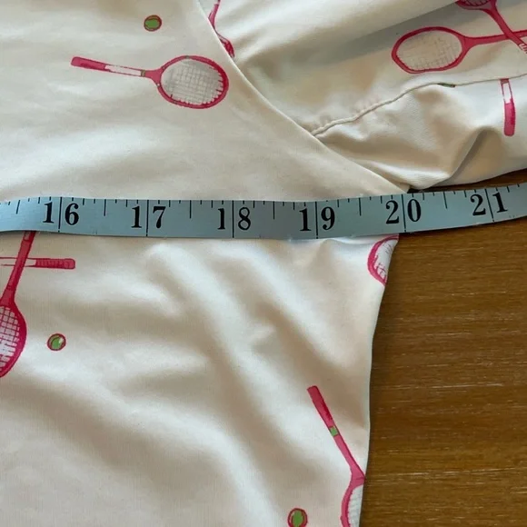 SanSoleil White and Pink Tennis Top, Vented sleeves, UPF 50 size M - Picture 7 of 9